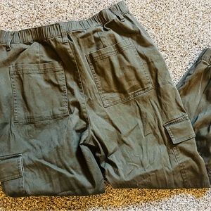 Aeropostale olive green pants